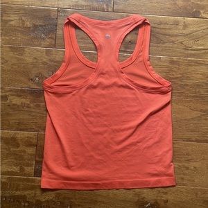 Lululemon swiftly tech tank size 6